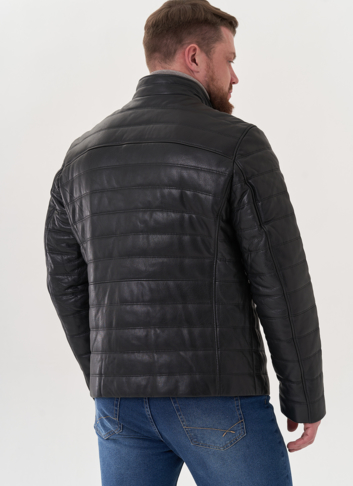 Мужская куртка из натуральной кожи черного цвета