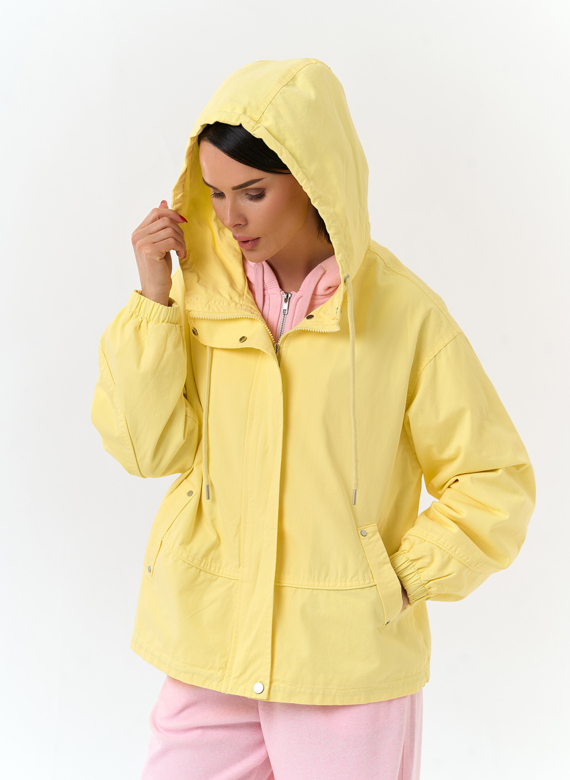 Женская ветровка с капюшоном 