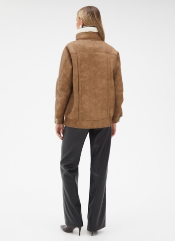 Женская дубленка из эко кожи с воротником стойкой