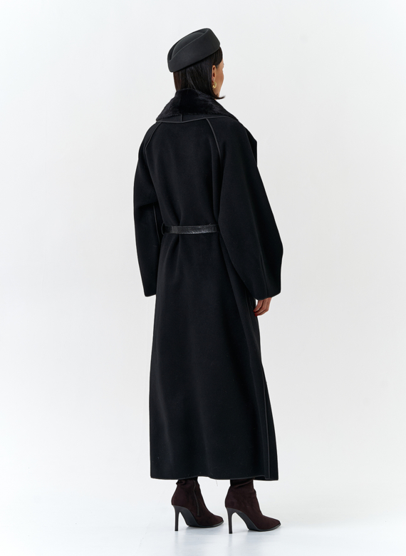 Женское длинное пальто с воротником из меха норки