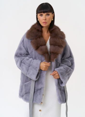 Женская шуба из меха норки с воротником из меха куницы