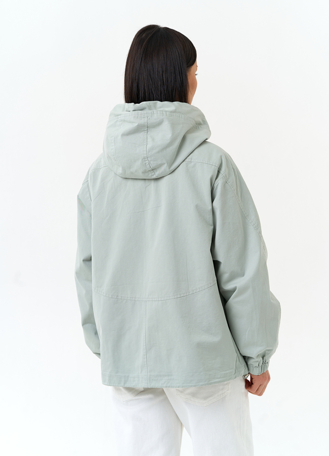 фото Женская ветровка с капюшоном модель № 33119