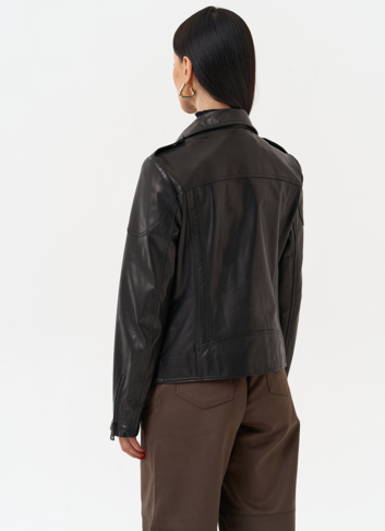 Куртка кожаная черного цвета