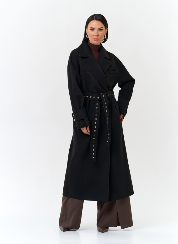 Женское пальто с акцентным поясом