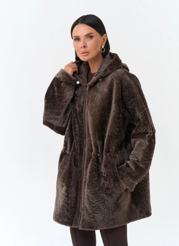 Женская двухсторонняя дубленка из натурального меха с капюшоном