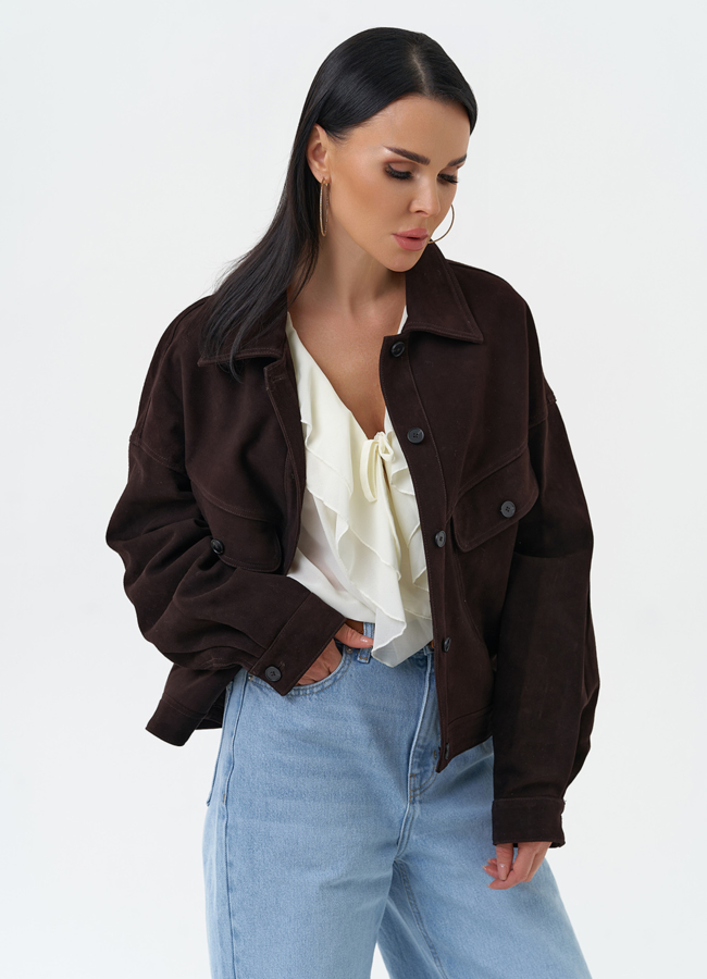 Женская куртка из натуральной замши коричневого цвета модель № 30321 меха малина