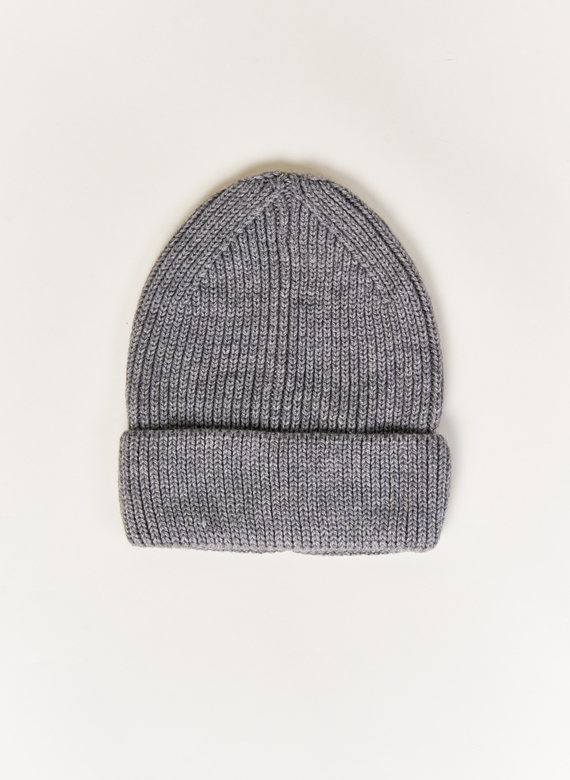 Шапка мужская серого цвета