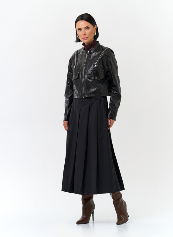 Куртка из натуральной кожи с декоративными молниями