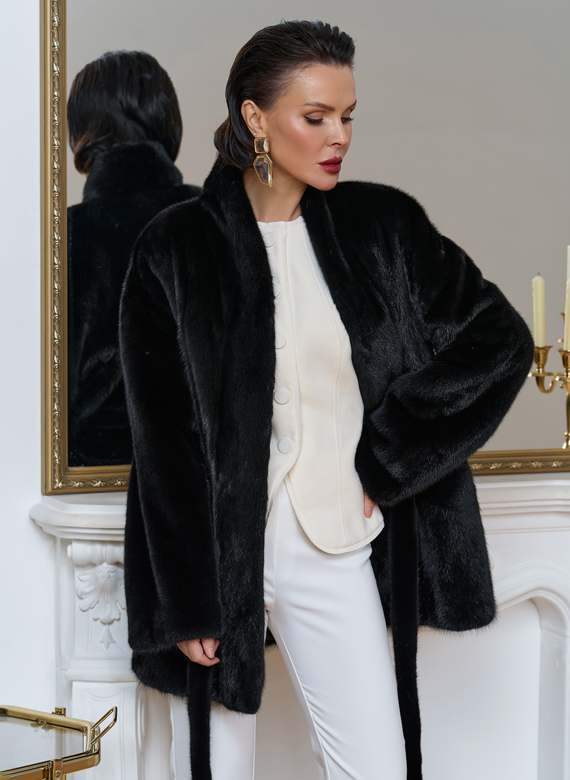 Шуба из меха норки с поясом