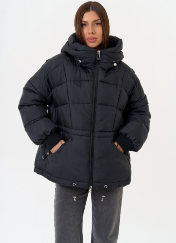 Женский черный пуховик с капюшоном