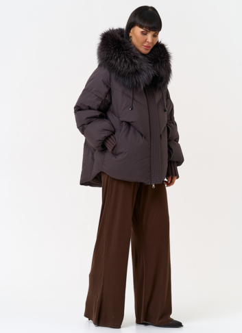 Женский пуховик с капюшоном из меха чернобурки