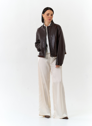 Женская короткая куртка из натуральной кожи