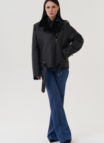 Женская дубленка черного цвета