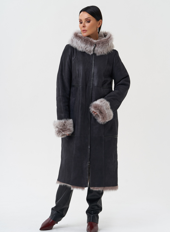 Дубленка с отделкой из тосканы с капюшоном