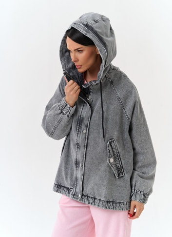 Женская джинсовая куртка с капюшоном