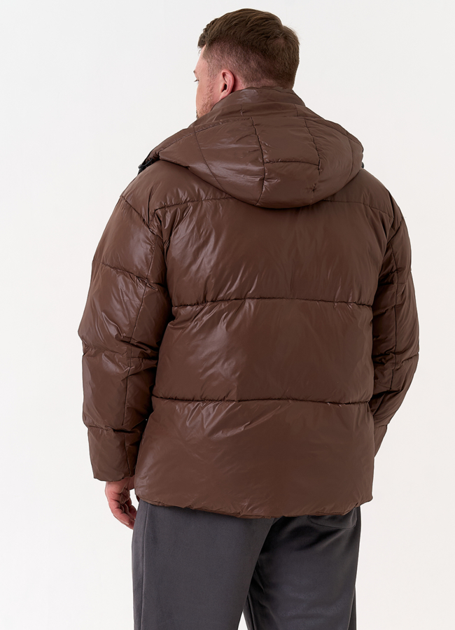 фото Мужской пуховик коричневого цвета модель № 31465