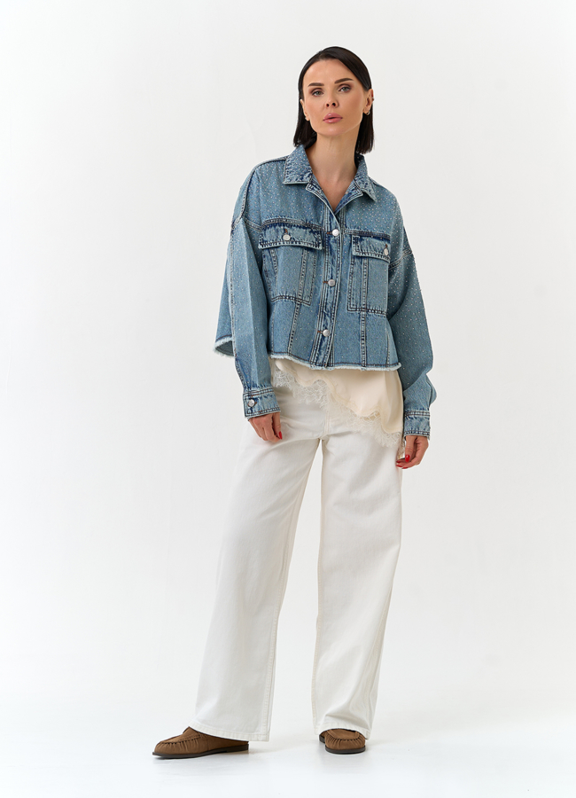 фото Женская джинсовая куртка со стразами модель № 33127