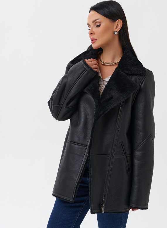 Женская дубленка черного цвета 