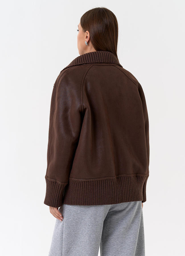 Женский двухсторонний бомбер из эко замши в коричневом цвете модель № 31436 в рассрочку