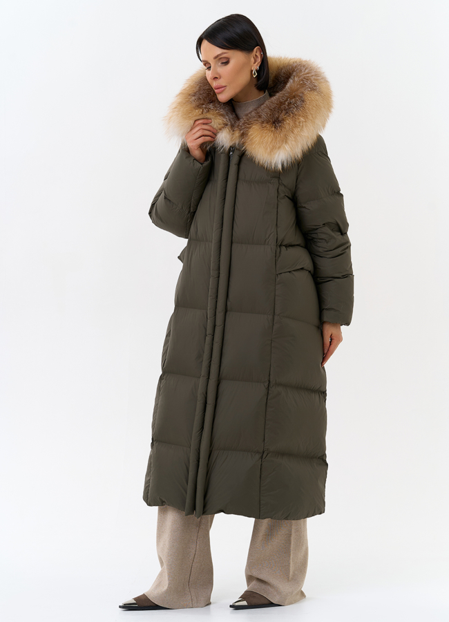 Женский длинный пуховик с отделкой из меха лисы модель № 31983 универмаг малина