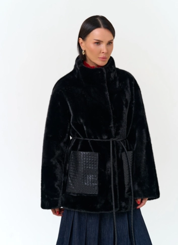 Женская куртка из эко меха
