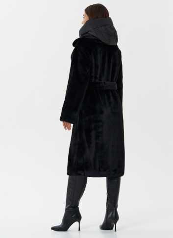 Женское пальто из экомеха с капюшоном