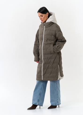 Женское утепленное пальто с капюшоном