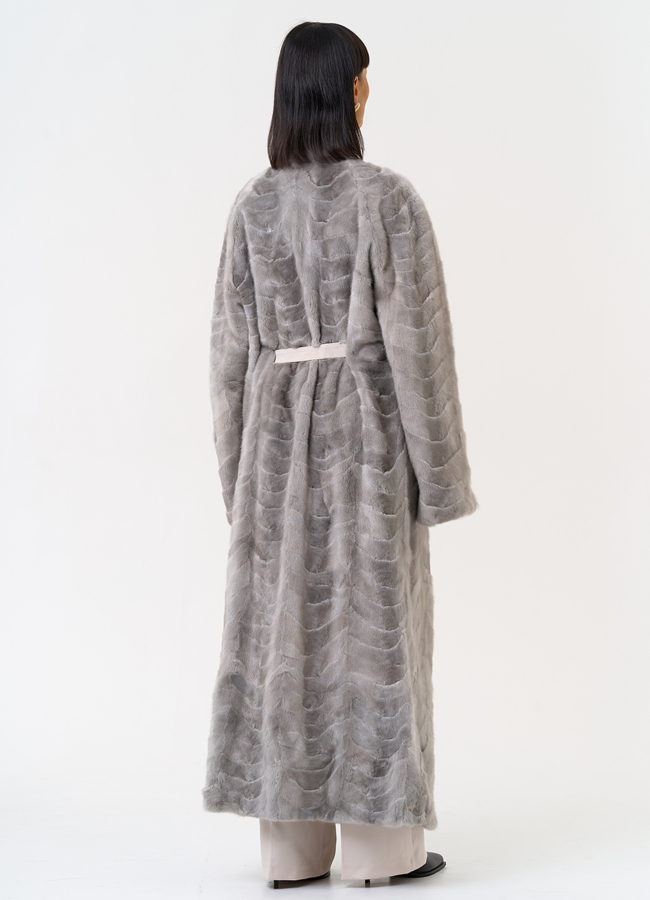 Длинная шуба из меха норки с поясом модель № 31295 в кредит