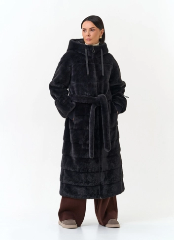 Женская шуба из эко меха с капюшоном фото
