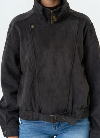 Женская куртка бомбер из эко замши